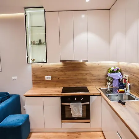 2br At Cafe Flora Skanderbeg Square Area Διαμέρισμα *