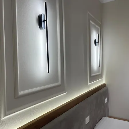 2br At Café Flora Skanderbeg Square Area Appartement Tirana