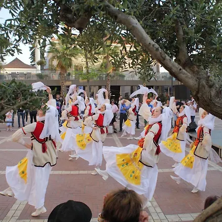 2br At Cafe Flora Skanderbeg Square Area Tiran