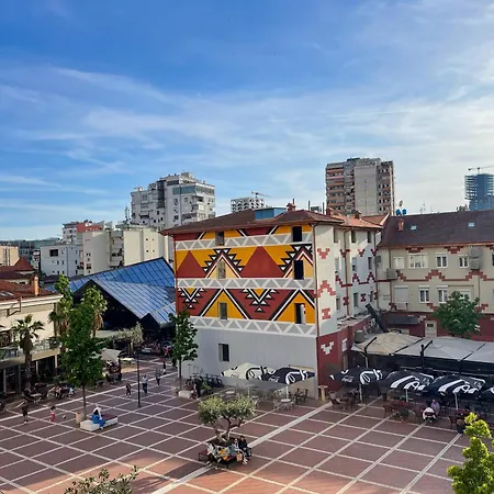 2br At Café Flora Skanderbeg Square Area