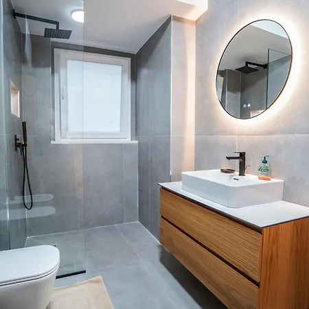 Apartamento 2br At Café Flora Skanderbeg Square Area Tirana